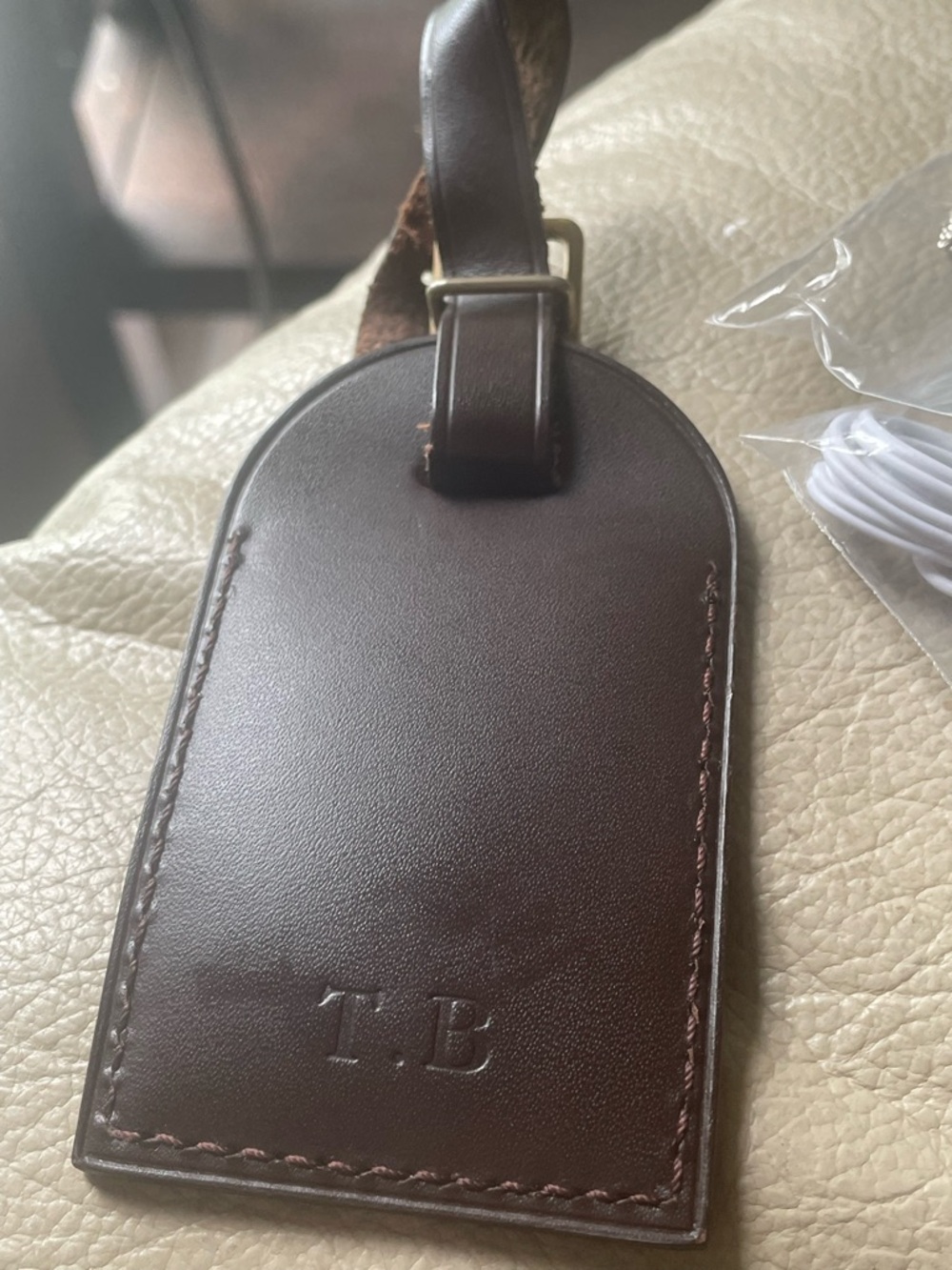 Authentic Louis Vuitton Brown Leather Luggage Tag - Men Bags - Picture 2 of 3